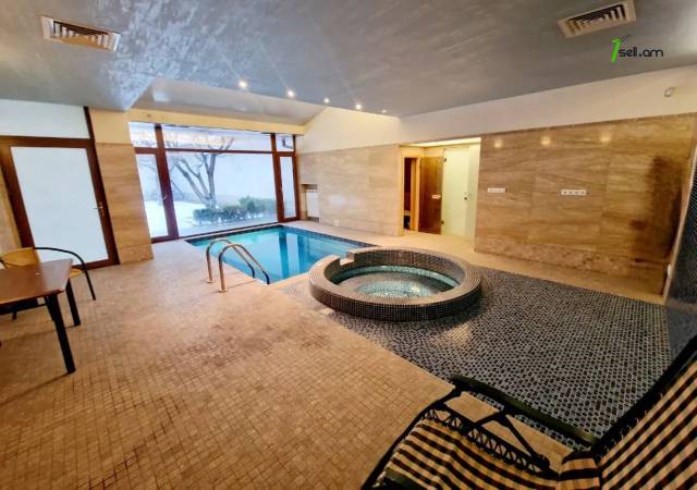 Չորս հարկանի քարե տուն Նաիրի Զարյան փողոցում Արաբկիրում, 600 ք.մ., 3+ սանհանգույց