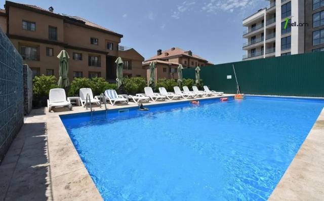 2 սենյականոց բնակարան նորակառույց շենքում Վերին Անտառային փողոցում, 55 ք.մ., բարձր առաստաղներ