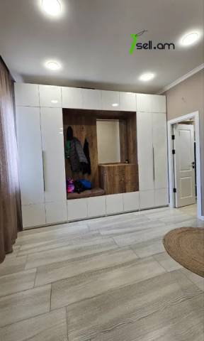 Երկու հարկանի տուն Դավիթ Բեկի փողոցում Էրեբունիում, 1400 քմ, կապիտալ վերանորոգված