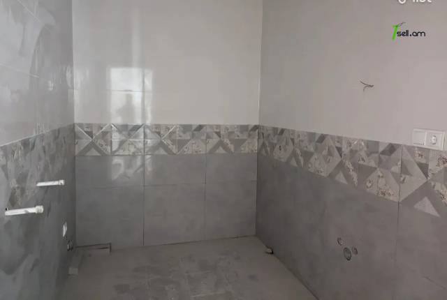 3 սենյականոց բնակարան նորակառույց շենքում Մոնթե Մելքոնյան փողոցում, 100 ք.մ., 2 սանհանգույց