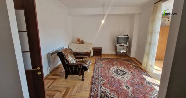 2 սենյականոց բնակարան, 1 թաղամաս, 56 քմ, 3/5 հարկ, կոսմետիկ վերանորոգում