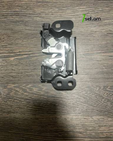 Jeep Cherokee կապոտի զամոկ դաչիկով