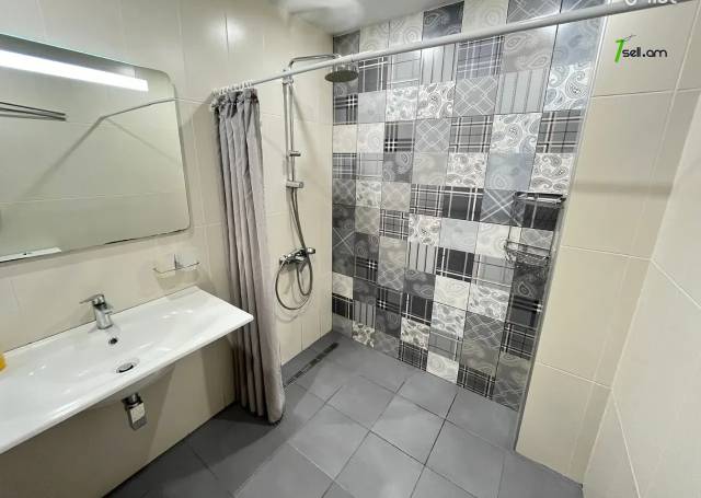 4 սենյականոց բնակարան նորակառույց շենքում Լվովյան փողոցում, 116 քմ, 3/8 հարկ, 2 սանհանգույց