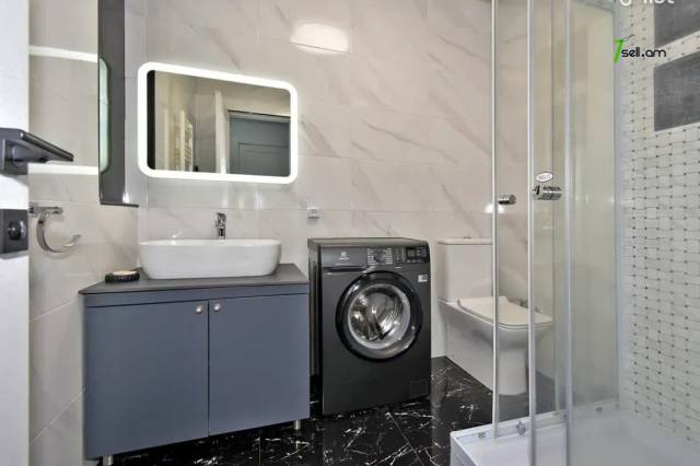 3 սենյականոց բնակարան նորակառույց շենքում Կոմիտասի պողոտայում, 64 քմ, 8/17 հարկ, բարձր առաստաղներ