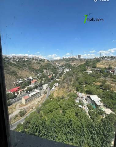 4 սենյականոց բնակարան նորակառույց շենքում Սերո Խանզադյան փողոցում, 130 քմ, 15/17 հարկ