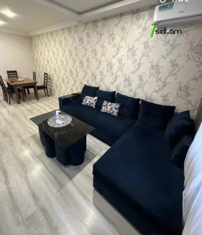 3 սենյականոց բնակարան Վրացական փողոցում, 68 ք.մ., 3/7 հարկ, կապիտալ վերանորոգված, քարե շենք