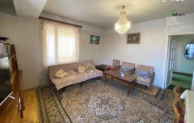 3 սենյականոց բնակարան Արցախի պողոտայում, 86 ք.մ., 9/14 հարկ, մի քանի պատշգամբ