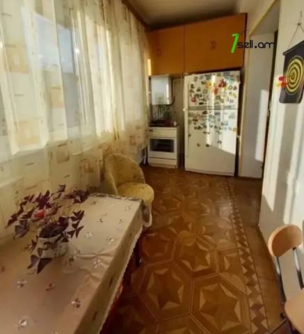 3 սենյականոց բնակարան Կոմիտասի պողոտայում, 95 քմ, նախավերջին հարկ, 2 սանհանգույց