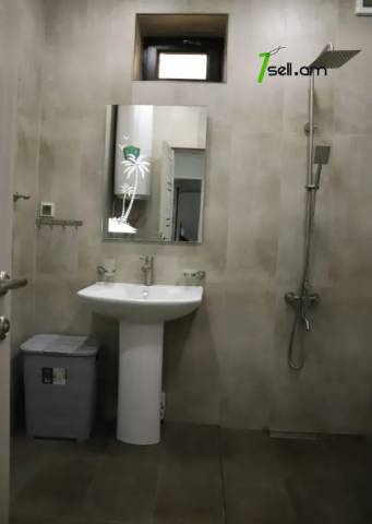 Մեկ հարկանի քարե թաունհաուզ Ադմիրալ Իսակովի պողոտայում Մալաթիա Սեբաստիայում, 100 քմ, 2 սանհանգույց