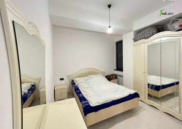 3 սենյականոց բնակարան նորակառույց շենքում Գարեգին Հովսեփյանի փողոցում, 80 ք.մ., 2 սանհանգույց