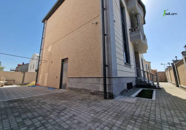 Երկու հարկանի քարե տուն, Նոյ թաղամաս Մալաթիա Սեբաստիայում, 770 քմ, 3+ սանհանգույց