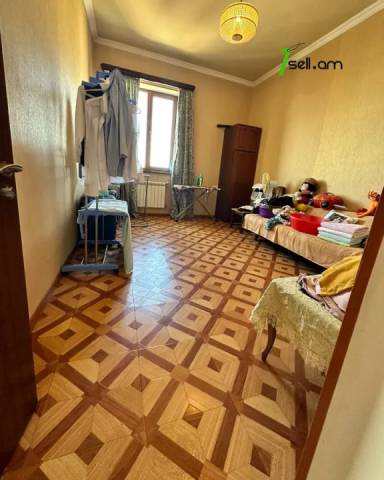 Երեք հարկանի քարե տուն, Նոյ թաղամաս Մալաթիա Սեբաստիայում, 360 ք.մ., 3+ սանհանգույց