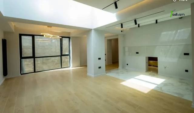 3 սենյականոց բնակարան Սայաթ-Նովայի պողոտայում, 95 քմ, 2 սանհանգույց, դիզայներական ոճով վերանորոգված