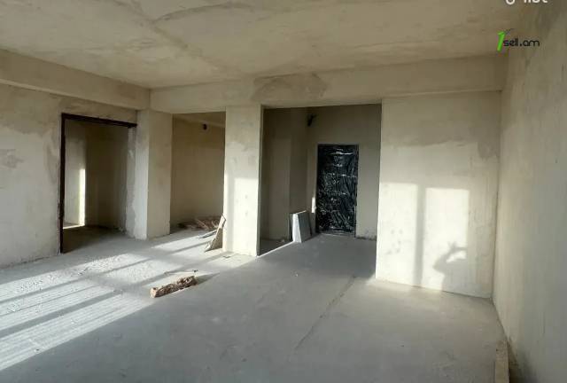 4 սենյականոց բնակարան նորակառույց շենքում Ռոստոմի փողոցում, 118 քմ, նախավերջին հարկ, 2 սանհանգույց