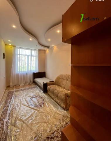 4 սենյականոց բնակարան Կոմիտասի պողոտայում, 110 քմ, նախավերջին հարկ, 2 սանհանգույց, բարձր առաստաղներ