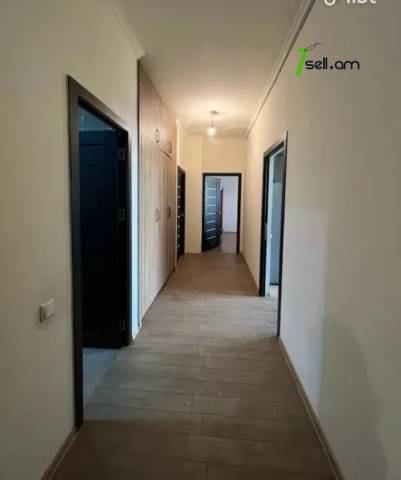 3 սենյականոց բնակարան նորակառույց շենքում Պարույր Սևակի փողոցում, 113 ք.մ., 2 սանհանգույց