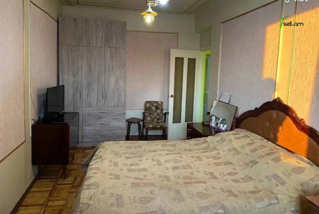 3 սենյականոց բնակարան Նելսոն Ստեփանյան փողոցում, 78 քմ, 5/9 հարկ, կապիտալ վերանորոգված