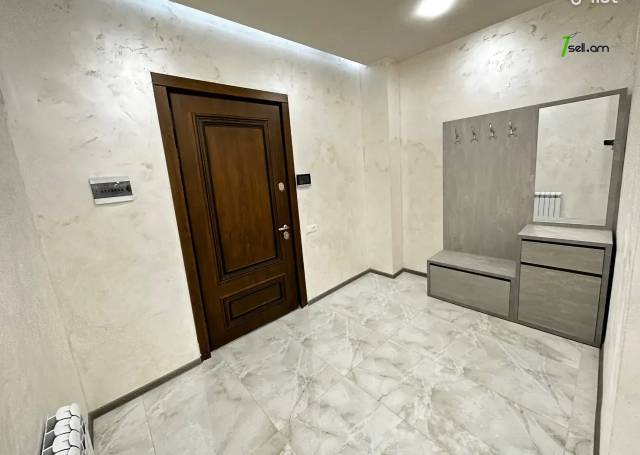 3 սենյականոց բնակարան նորակառույց շենքում Գրիբոյեդով փողոցում, 70 ք.մ., բարձր առաստաղներ, 11/16 հարկ