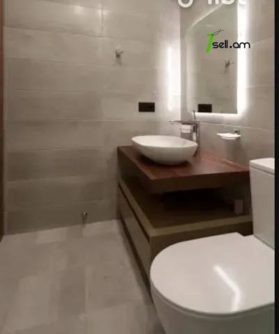 3 սենյականոց բնակարան Ազատության պողոտայում, 109 ք.մ., 2 սանհանգույց, կապիտալ վերանորոգված