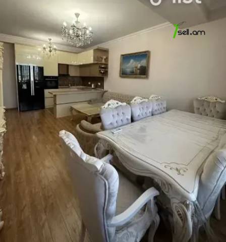 3 սենյականոց բնակարան նորակառույց շենքում Ադոնցի փողոցում, 81 ք.մ., բարձր առաստաղներ