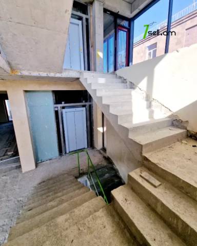 Բազմաֆունկցիոնալ գույք Հրաչյա Քոչար փողոցում Արաբկիրում, 1070 ք.մ.