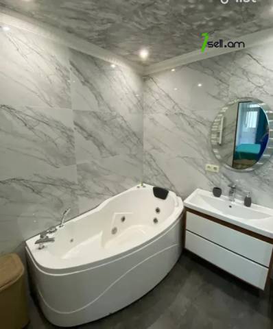 3 սենյականոց բնակարան նորակառույց շենքում Վերին Անտառային փողոցում, 100 ք.մ., 3/8 հարկ