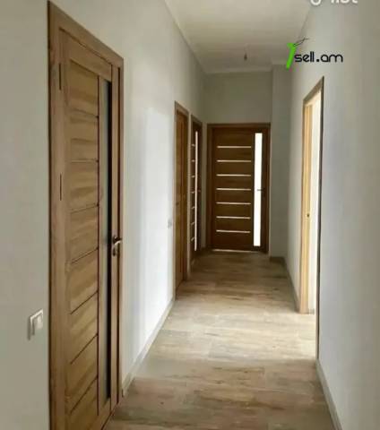 3 սենյականոց բնակարան նորակառույց շենքում Մոնթե Մելքոնյան փողոցում, 101 ք.մ., նախավերջին հարկ