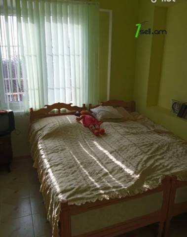 Երկու հարկանի քարե տուն 1-ին փողոցում Նուռնուսում, 120 ք.մ., 2 սանհանգույց, եվրովերանորոգված