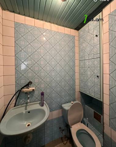 3 սենյականոց բնակարան Աղբյուր Սերոբի փողոցում, 83 ք.մ., 11/16 հարկ, մասնակի վերանորոգում