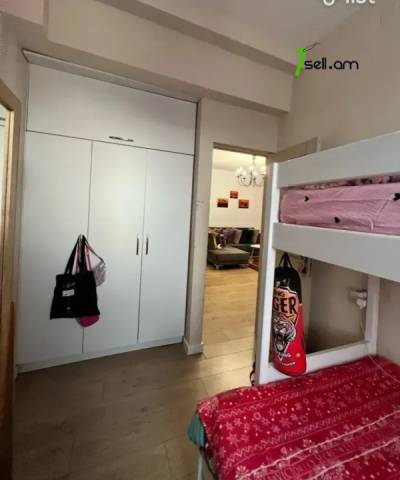 3 սենյականոց բնակարան Դերենիկ Դեմիրճյանի փողոցում, 85 քմ, 5/9 հարկ, կապիտալ վերանորոգված