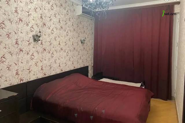 2 սենյականոց բնակարան, Գյուլիքեխվյանի նրբանցք, 65 ք.մ., 2/5 հարկ, կապիտալ վերանորոգված, քարե շենք