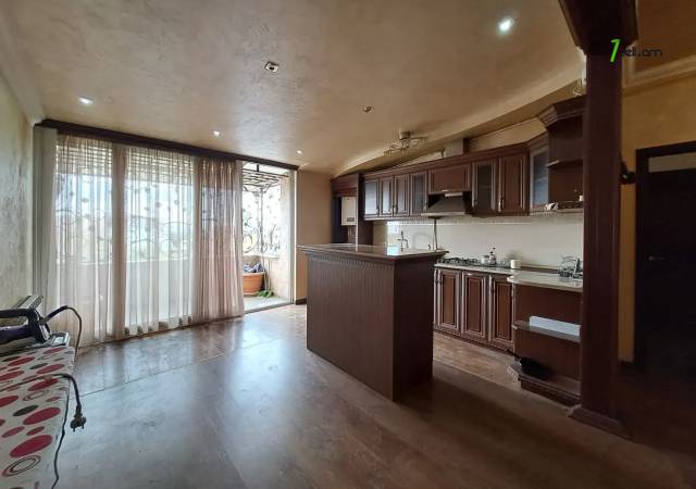 4 սենյականոց բնակարան նորակառույց շենքում Խորենացու փողոցում, 98 ք.մ., 2 սանհանգույց