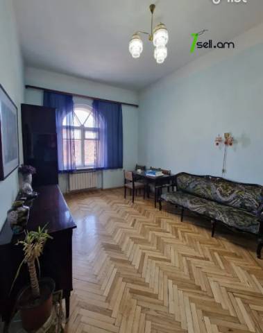 3 սենյականոց բնակարան Ազատության պողոտայում, 83 քմ, նախավերջին հարկ, բարձր առաստաղներ