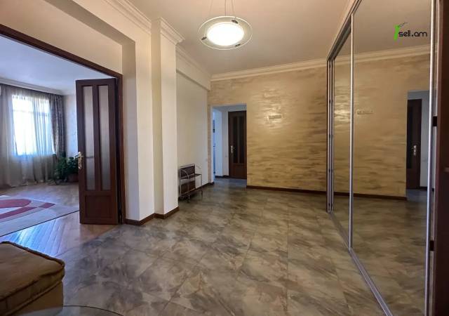 3 սենյականոց բնակարան նորակառույց շենքում Թումանյան փողոցում, 121 ք.մ., բարձր առաստաղներ, 3/6 հարկ