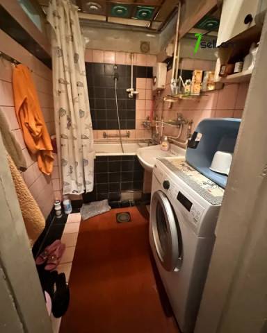 3 սենյականոց բնակարան Խորենացու փողոցում, 81 ք.մ., 3/5 հարկ, քարե շենք