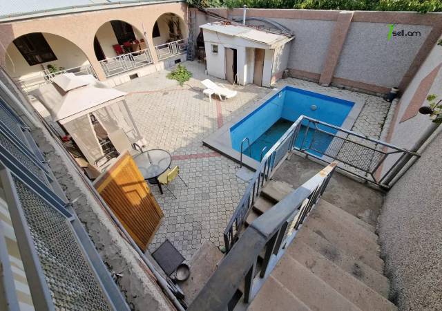 Մեկ հարկանի քարե տուն Նոր-Արեշի 46 փողոցում Էրեբունիում, 535 ք.մ., 2 սանհանգույց