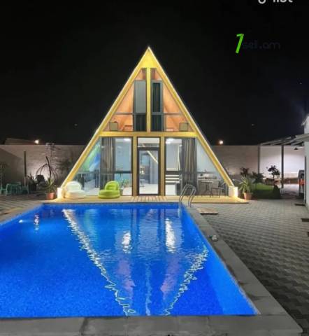 Բազմաֆունկցիոնալ գույք 3-րդ փողոցում Ակունքում, 160 քմ