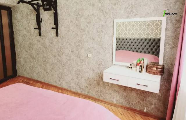 Մեկ հարկանի քարե տուն Աղասի փողոցում Քանաքեռ Զեյթունում, 400 ք.մ., եվրովերանորոգված