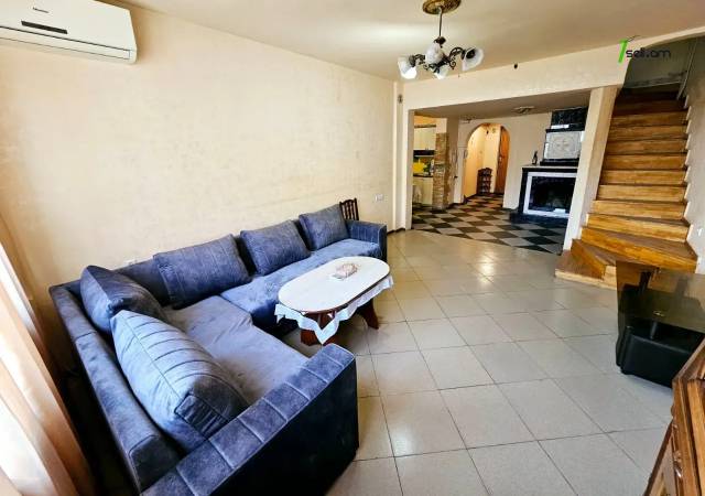 4 սենյականոց բնակարան Երվանդ Քոչարի փողոցում, 100 ք.մ., 2 սանհանգույց, նախավերջին հարկ