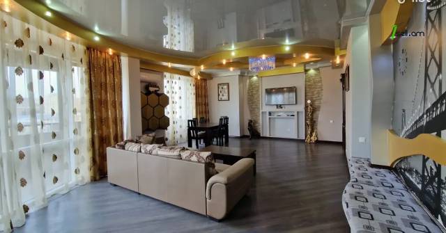 Ընդարձակ 3 սենյականոց բնակարան նորակառույց շենքում Նաիրի Զարյան փողոցում, 175 քմ, 12/16 հարկ