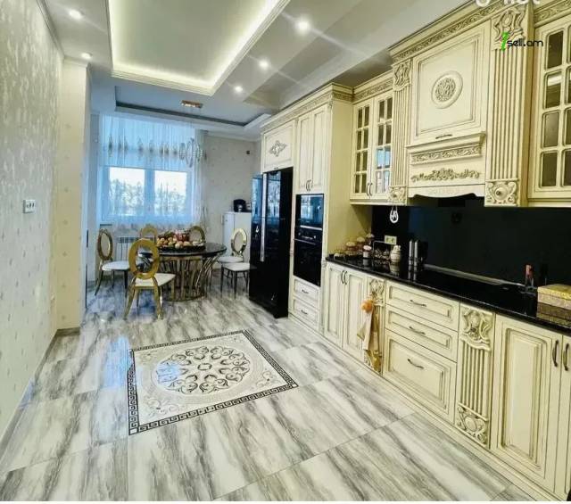 3 սենյականոց բնակարան նորակառույց շենքում Ռոստոմի փողոցում, 130 քմ, 5/10 հարկ, 2 սանհանգույց