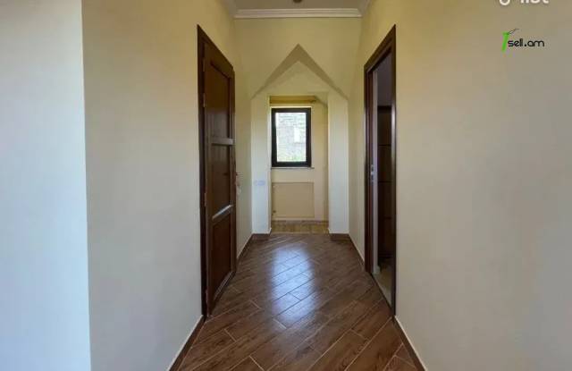 Երկու հարկանի թաունհաուզ, Shiraz St Աջափնյակում, 165 ք.մ., 2 սանհանգույց