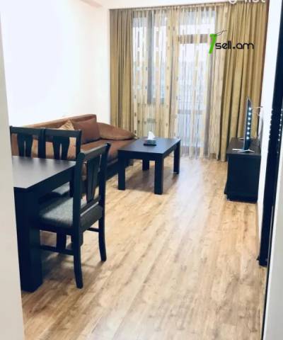 2 սենյականոց բնակարան նորակառույց շենքում Նիկողայոս Ադոնցի փողոցում, 45 ք.մ., բարձր առաստաղներ