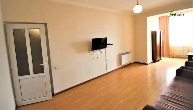 2 սենյականոց բնակարան Կոմիտասի պողոտայում, 64 քմ, նախավերջին հարկ, կապիտալ վերանորոգված, քարե շենք