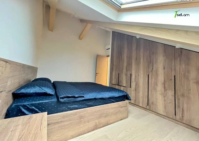 3 սենյականոց բնակարան կենտրոնում, 105 քմ, 2 սանհանգույց, բարձր առաստաղներ, կապիտալ վերանորոգված