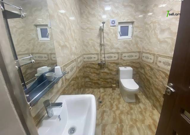 Երեք հարկանի քարե տուն, Նոյ թաղամաս Աջափնյակում, 331 ք.մ., 3+ սանհանգույց