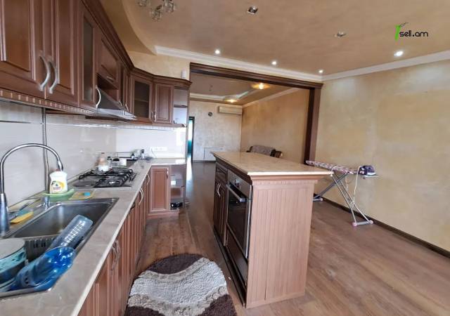 4 սենյականոց բնակարան նորակառույց շենքում Խորենացու փողոցում, 98 ք.մ., 2 սանհանգույց