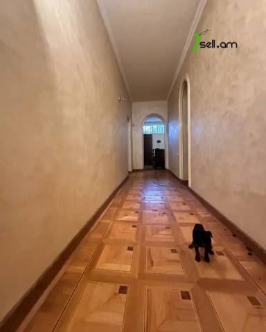 Մեկ հարկանի քարե տուն Ազատության պողոտայում Արաբկիրում, 150 ք.մ., կապիտալ վերանորոգված