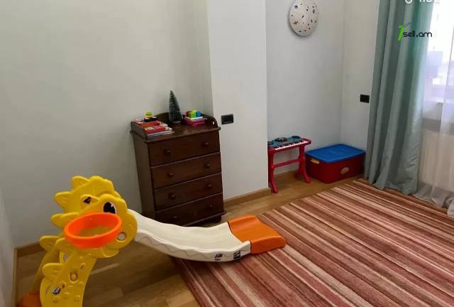 4 սենյականոց բնակարան նորակառույց շենքում Արամի փողոցում, 110 ք.մ., 3+ սանհանգույց, բարձր առաստաղներ