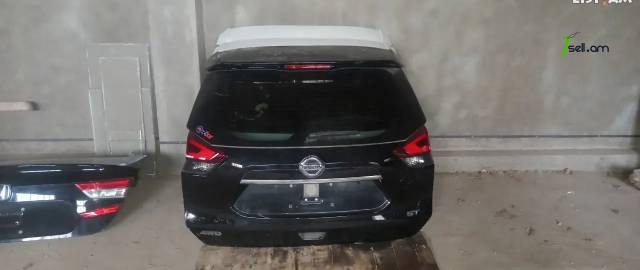 Nissan Rogue Բագաժնիկ